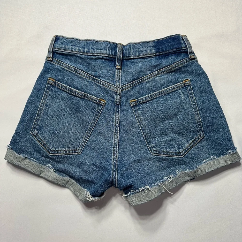 Abercrombie Classic Blue Denim Women's Shorts size 26/2 Exellent condition